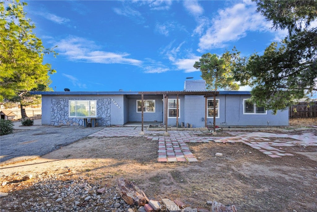 17047 Eucalyptus Street
