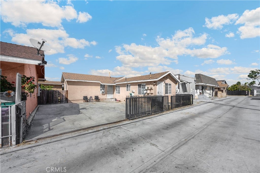 2031 E Spaulding Way