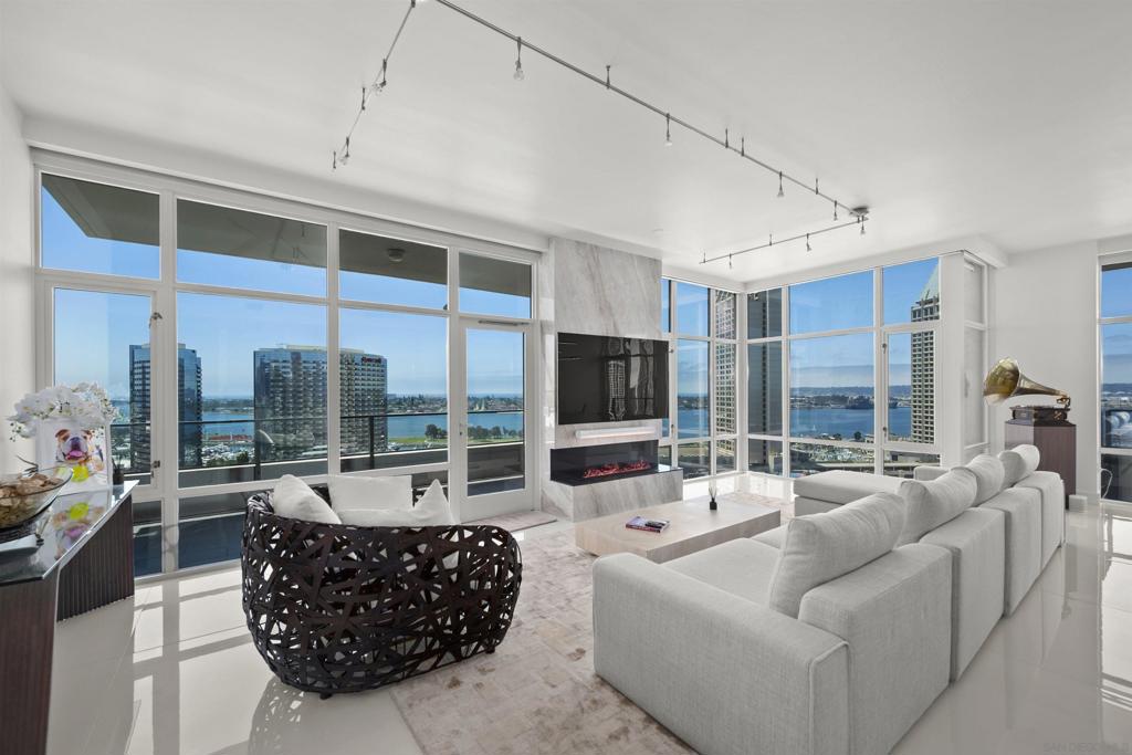 550 Front Street 1708
