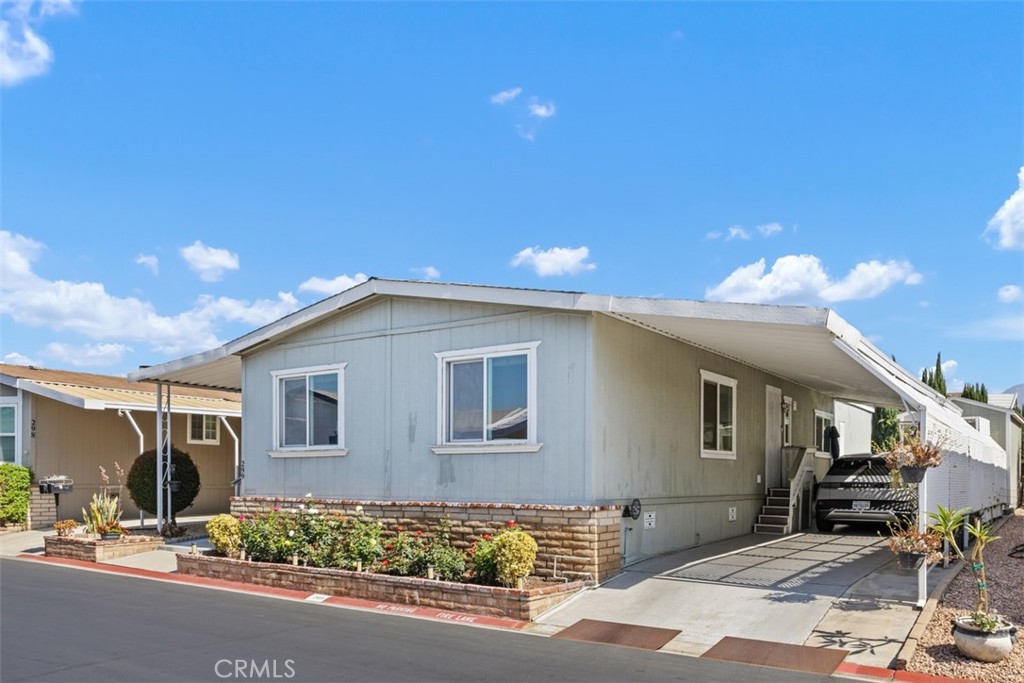 1456 E Philadelphia St Spc 299
