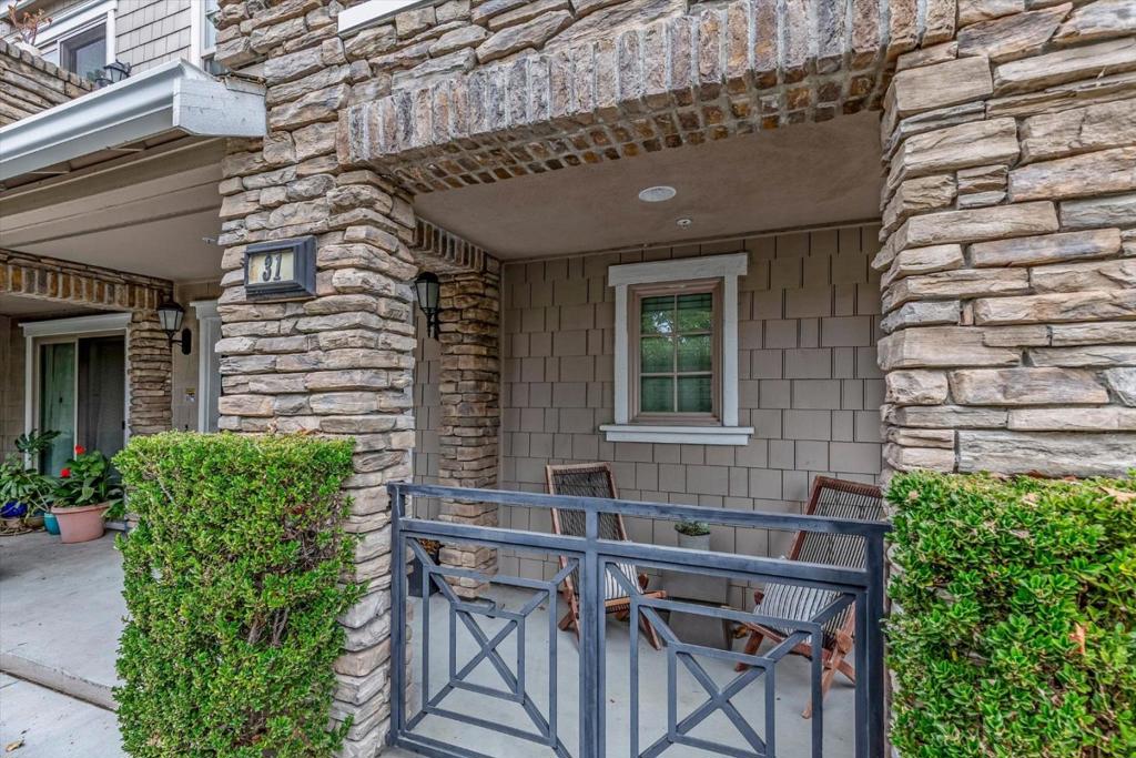 31 Artisan Way