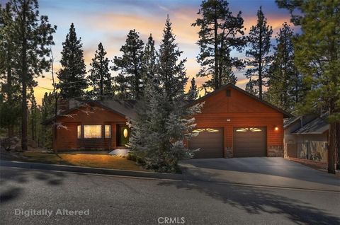 Photo of 42243 Castle Crag Rd, Big Bear Lake, CA 92315 (MLS # IG26016045)