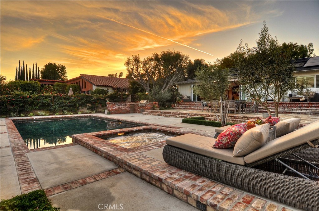 Mizener Custom Homes (MZ) - Residential Lease