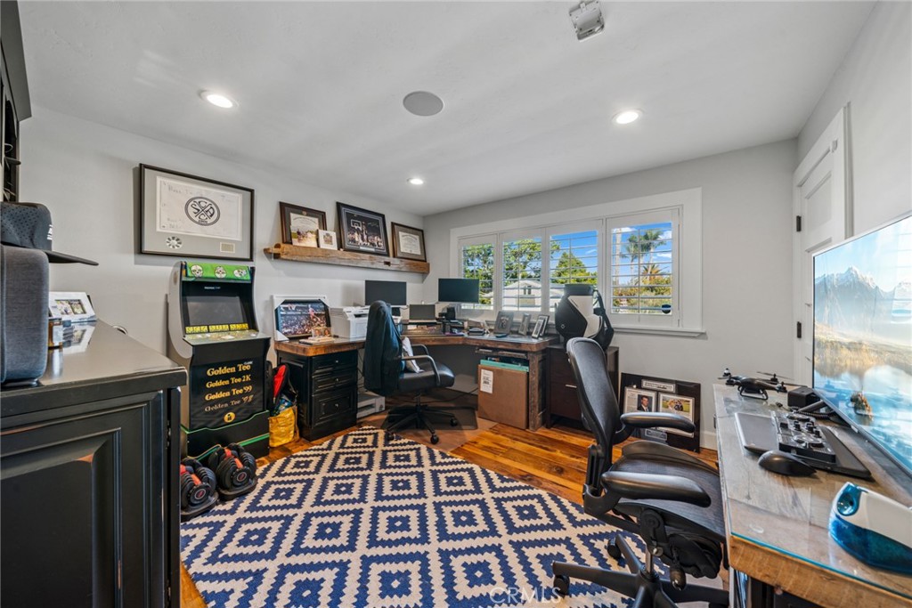 Mizener Custom Homes (MZ) - Residential Lease