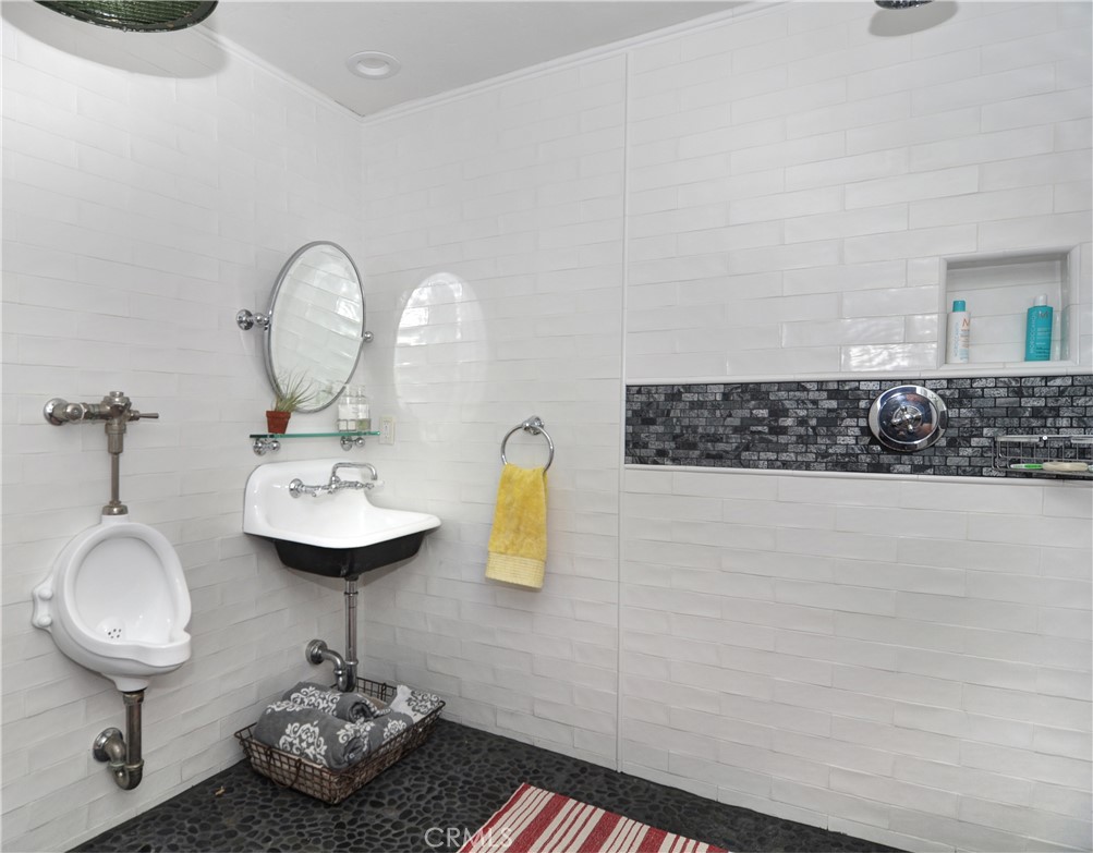 Mizener Custom Homes (MZ) - Residential Lease