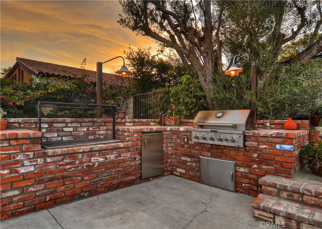 Mizener Custom Homes (MZ) - Residential Lease