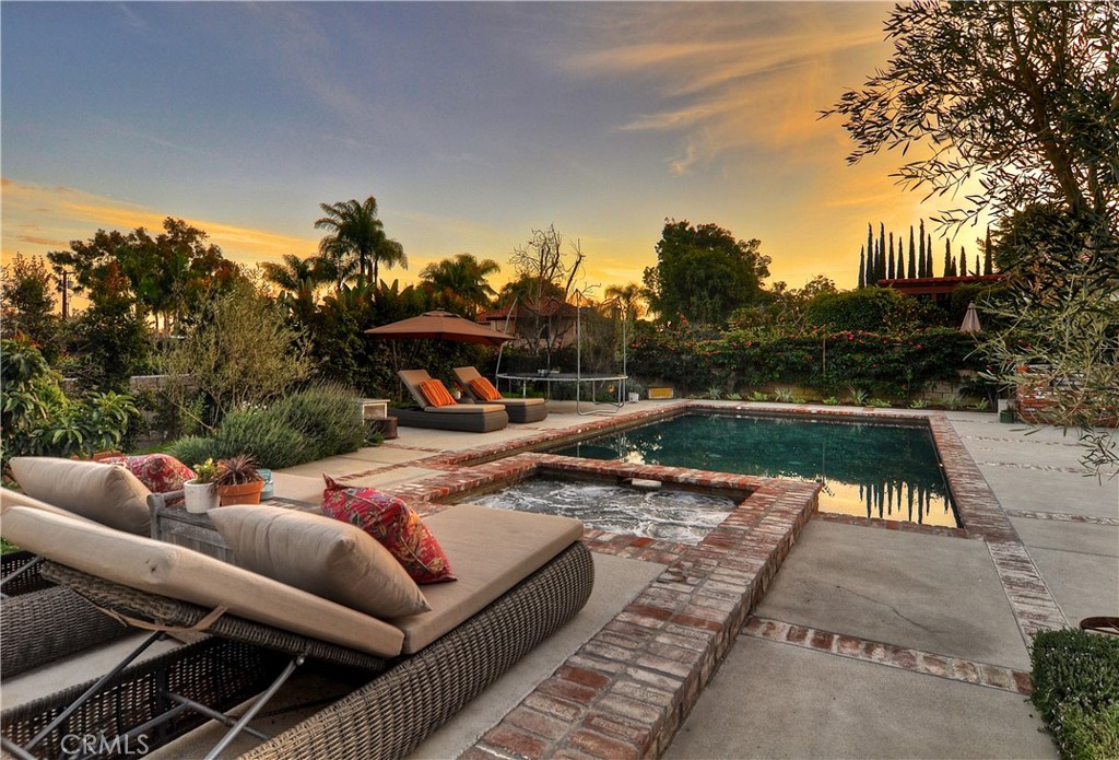 Mizener Custom Homes (MZ) - Residential Lease