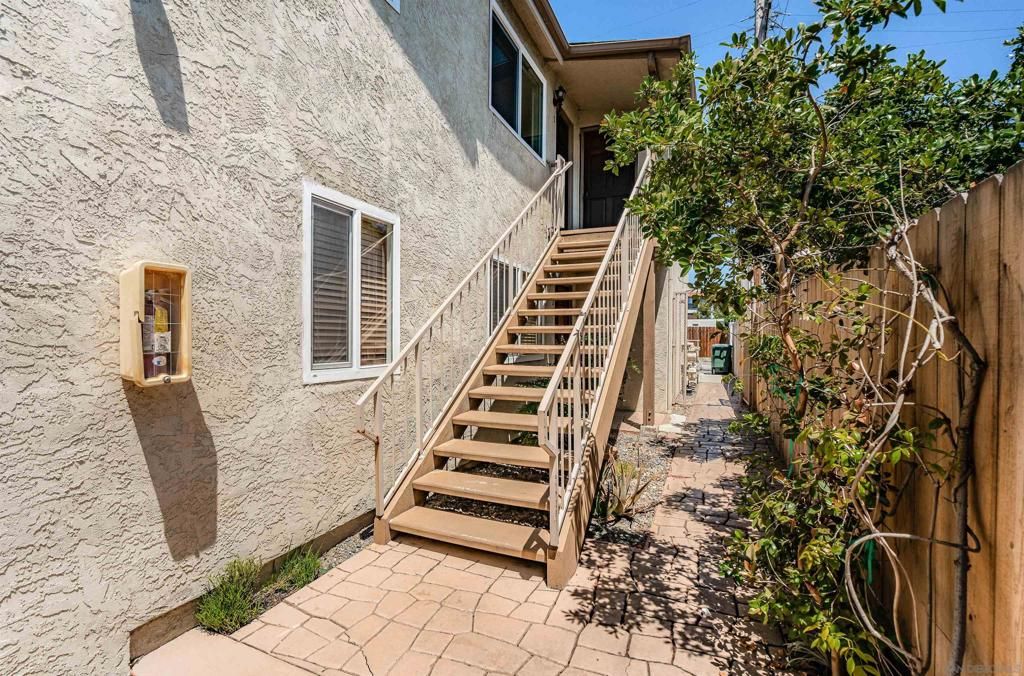 listing image 130722453243707238053