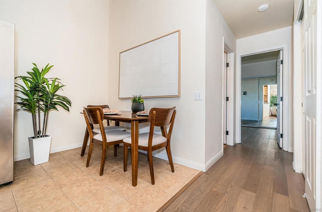 listing image 130721544287759979010