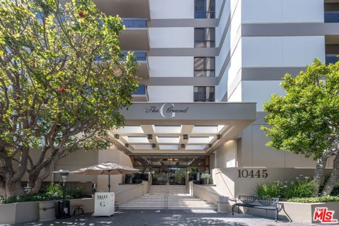 Photo of 10445 Wilshire Boulevard #406, Los Angeles, CA 90024 (MLS # 26994251)