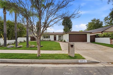 Photo of 24308 Highlander Road, West Hills, CA 91307 (MLS # SR26021260)