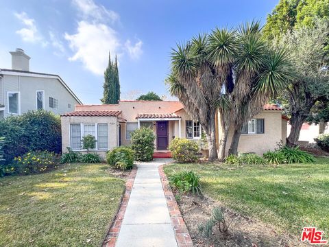 Photo of 4189 Greenbush Avenue, Sherman Oaks, CA 91423 (MLS # 26646211)