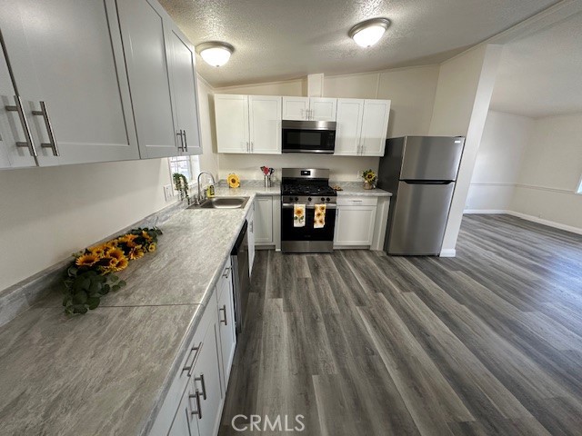 880 N. Lake Street 82