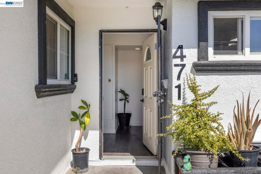 471 Helen Ave.