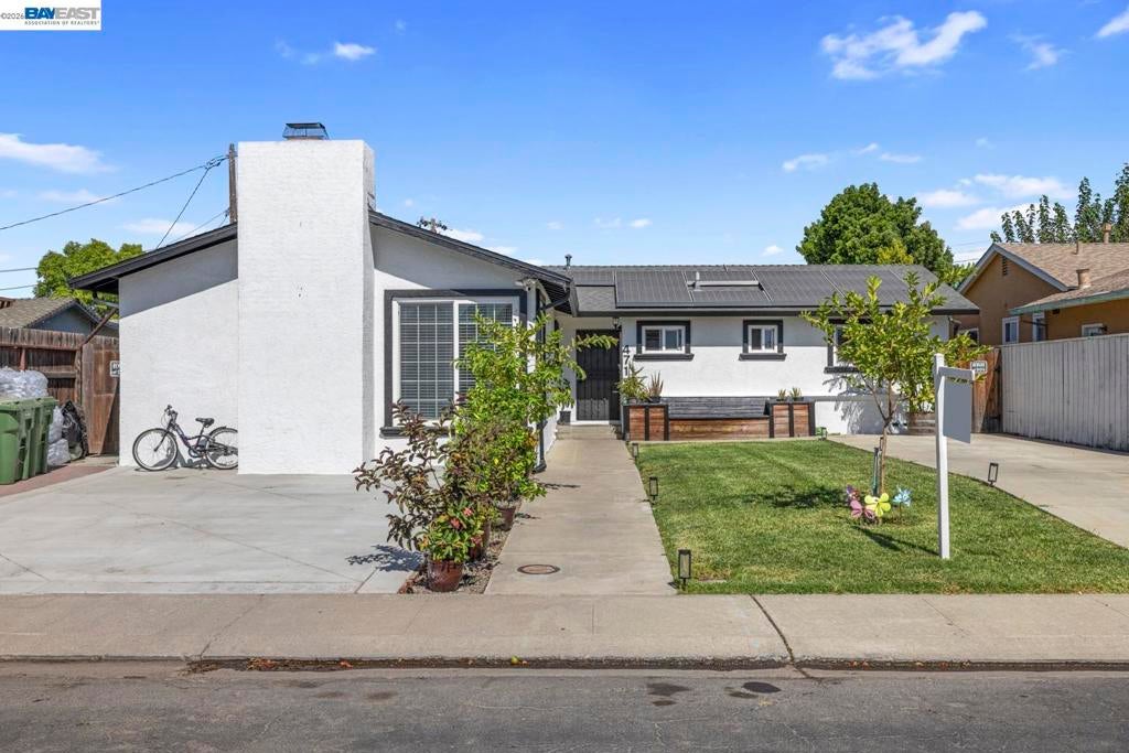 471 Helen Ave.