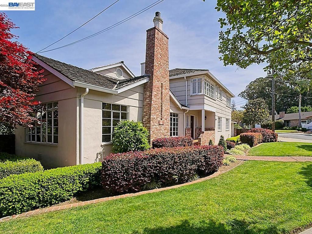 Photo of 962 Lee Ave Ave, San Leandro, CA 94577 (MLS # 41128837)