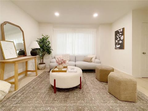 877 W Edna Covina CA 91722