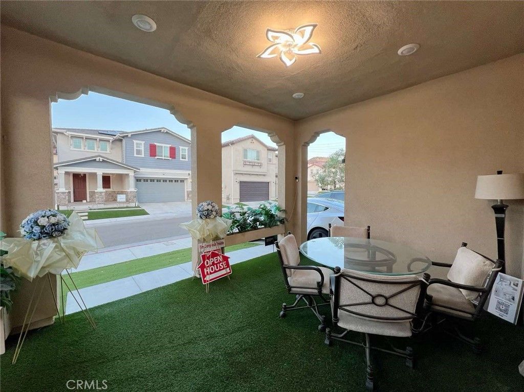 Photo of 20910 Jennings Way Way, Newhall, CA 91321 (MLS # SR25207368)