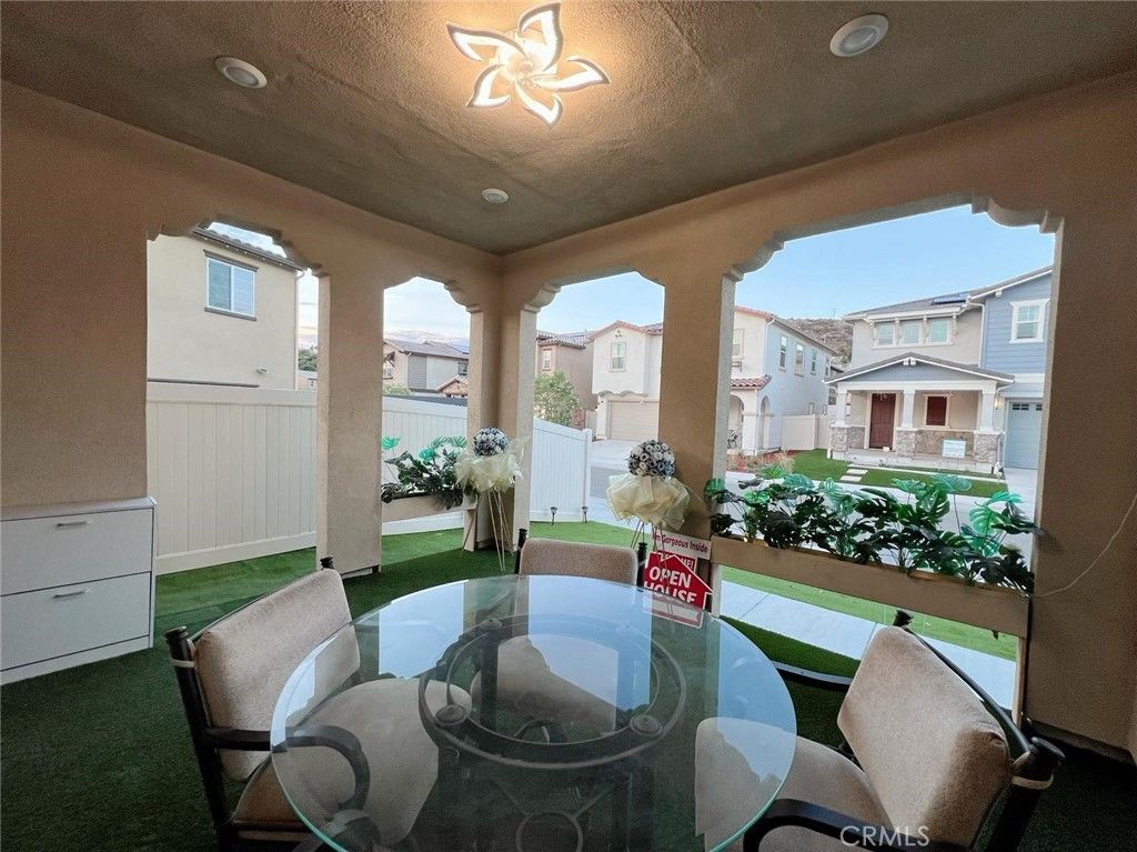Photo of 20910 Jennings Way Way, Newhall, CA 91321 (MLS # SR25207368)