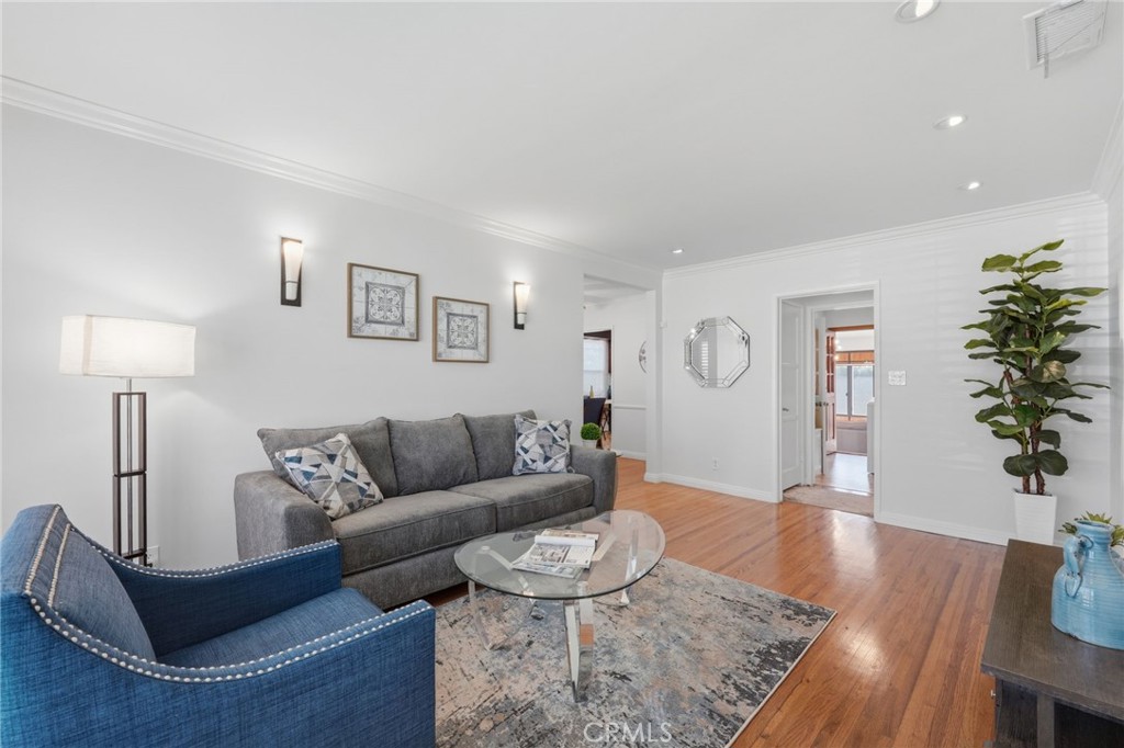 5713 Briercrest