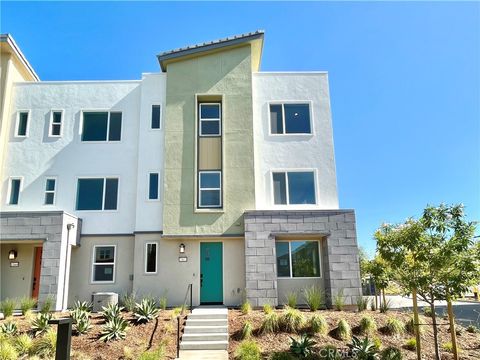 Photo of 27073 Tanager Lane, Valencia, CA 91381 (MLS # WS26106945)