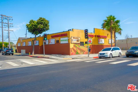 MLS: 26870785