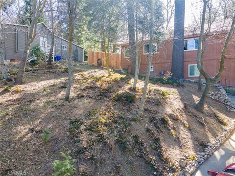 Photo of 22945 Redwood Way, Crestline, CA 92325 (MLS # IG25045756)