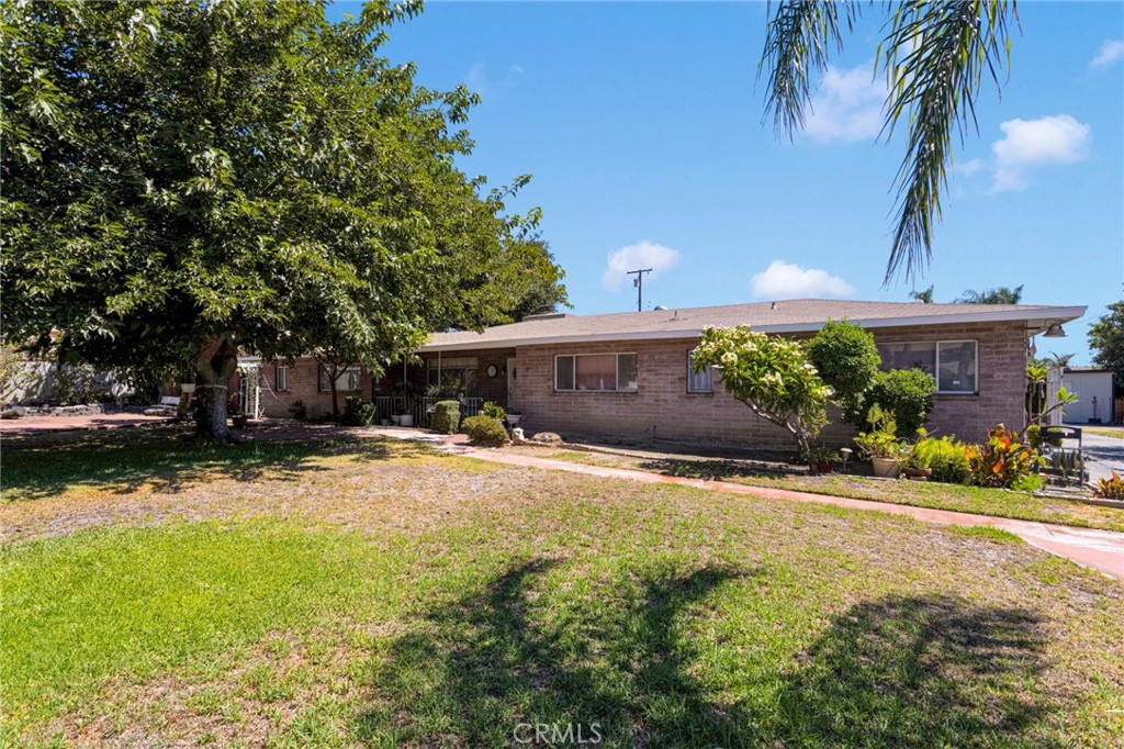 Properties 3 1900 Mountain Avenue