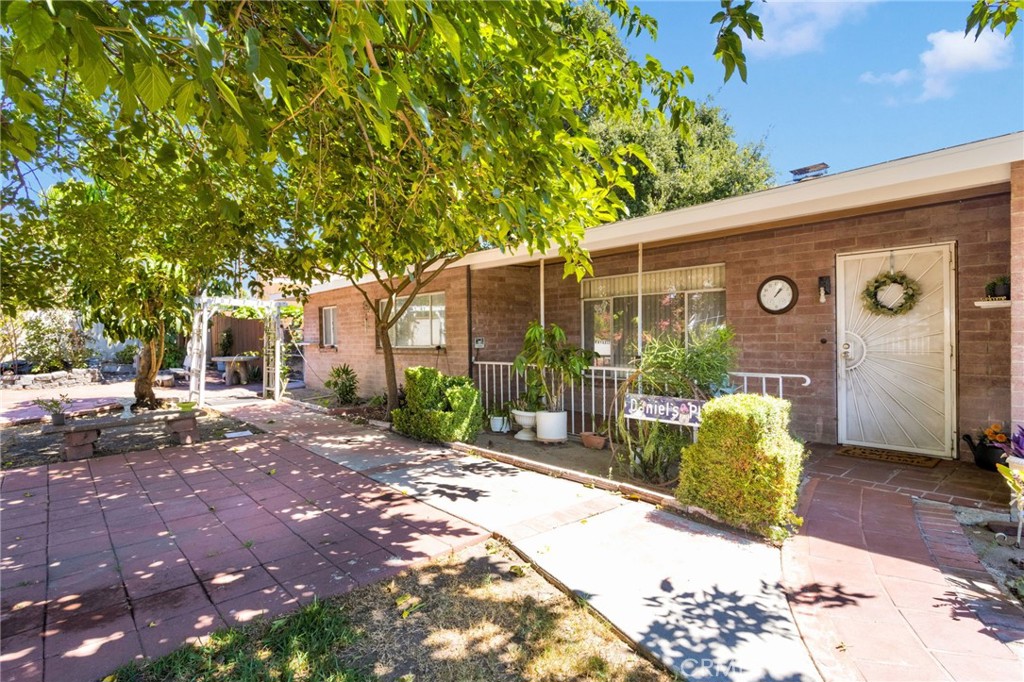 Properties 4 1900 Mountain Avenue
