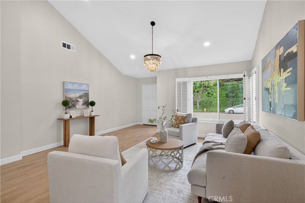28402 Rancho Cristiano