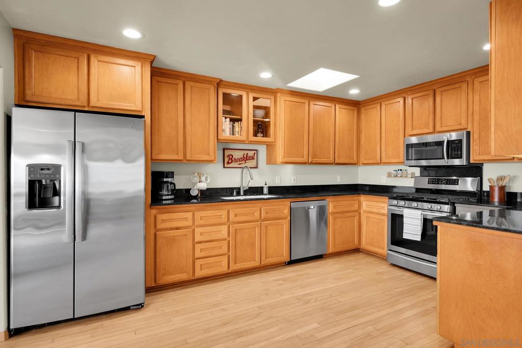 06-2704 Deerpark Dr
