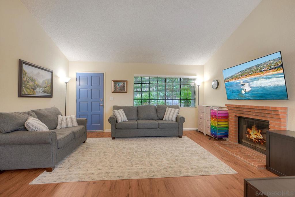1007 HOWARD AVENUE 42