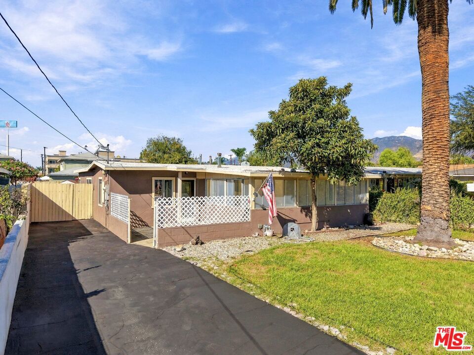 105 N Dalton Avenue
