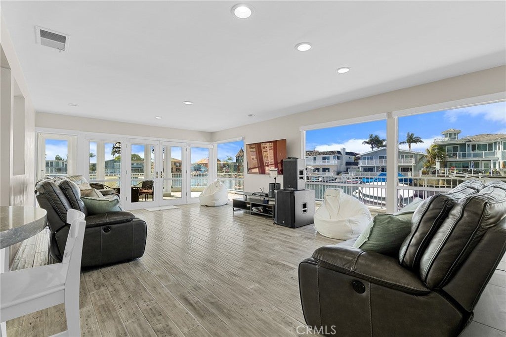 4051 Davenport, Huntington Beach CA 92649 - Photo 23