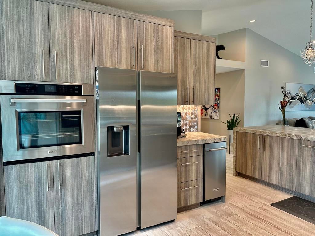 348 Vista Royale Drive