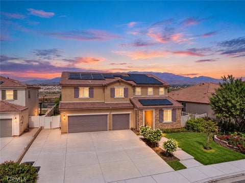 Photo of 36554 Artisan Place, Beaumont, CA 92223 (MLS # CV26198887)