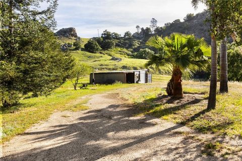 Tiny photo for 3510 Cypress Mountain RD, Templeton, CA 93465 (MLS # SC26100272)