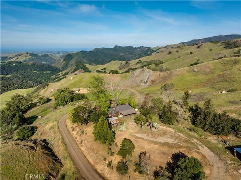 Photo of 3510 Cypress Mountain RD, Templeton, CA 93465 (MLS # SC26100272)