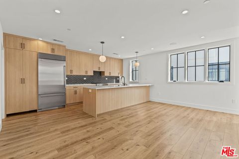 Photo of 5535 Tova Drive, Sherman Oaks, CA 91411 (MLS # 26834209)