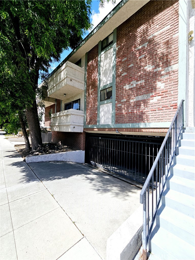 380 W Alameda Avenue