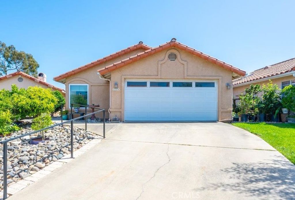 Photo of 444 Calle Bonita, Santa Maria, CA 93455 (MLS # PI26078490)