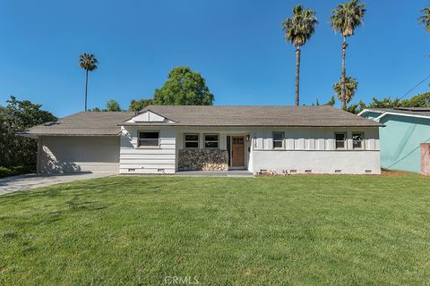 Photo of 16125 Haynes Street, Van Nuys, CA 91406 (MLS # PW26060330)