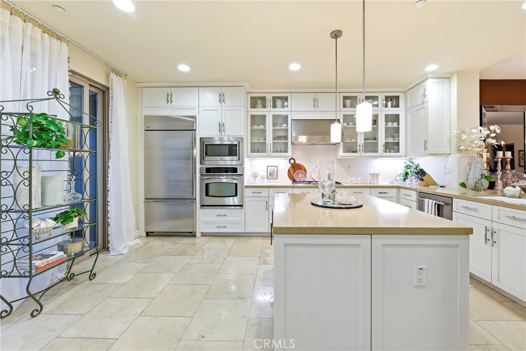 23 Vantis, Aliso Viejo CA 92656 - Photo 11