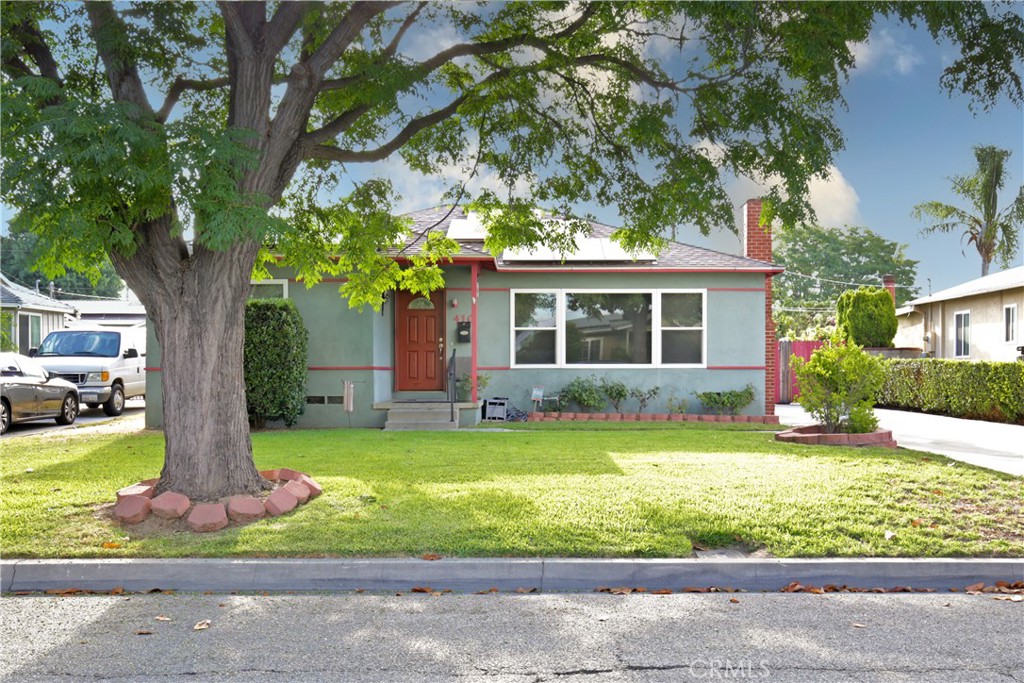 Welcome to 410 N. Lyall Ave in West Covina.. This charming home is nestled in a great neighborhood with mature trees and a strong sense of community. The home features 3 bedrooms and two bathrooms. Third bedroom can also serve as a den or TV room (county assessor reflects 2 bedrooms), hardwood floors, good size bedrooms, ceiling fans, newer windows, Central Air Conditioning and a fireplace in the living room. The long driveway that leads to the two car garage has room for multiple vehicles, or maybe an RV. The lot is ample size measuring over 8500 square feet that includes a nice covered patio for entertaining with a spacious back yard. This property is just waiting for you to call it home.
This is a probate sale with full authority and no court confirmation over bids.