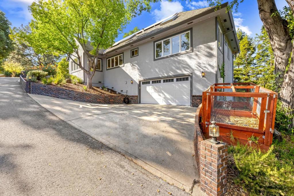 3785 Live Oak Lane