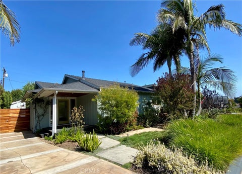 Photo of 3304 Pacific Avenue, Manhattan Beach, CA 90266 (MLS # SB26217232)