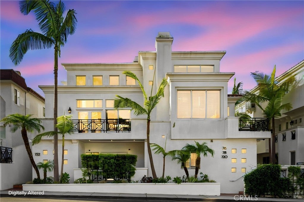 716 Manhattan Beach Boulevard