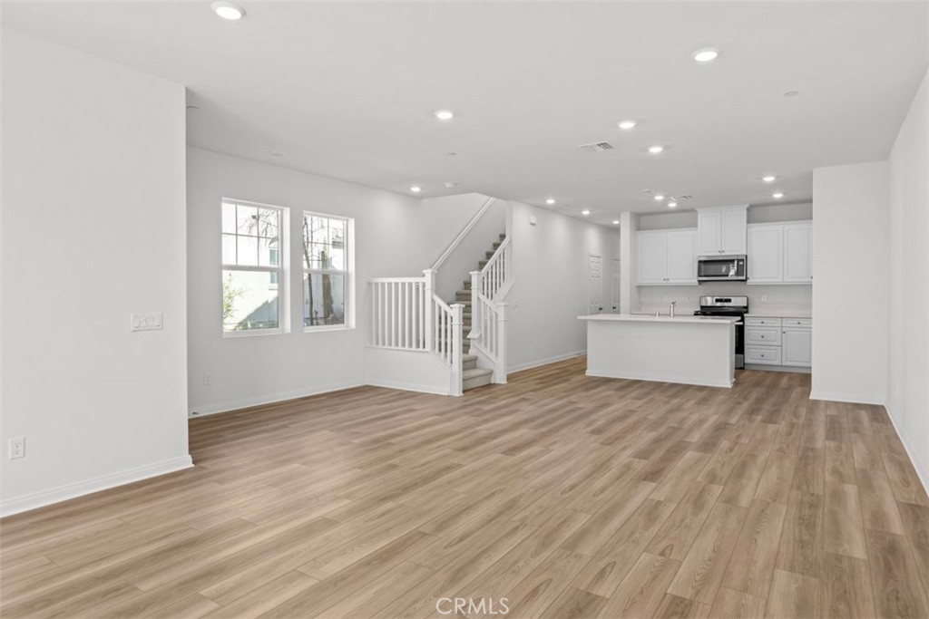 4259 S Hermosa Paseo