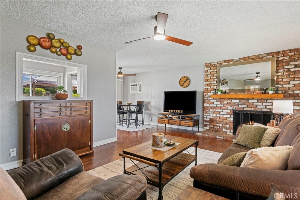 1521 Kenneth Drive