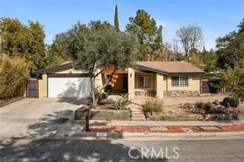 Photo of 21301 Bellini Dr, Topanga, CA 90290 (MLS # SR26014517)
